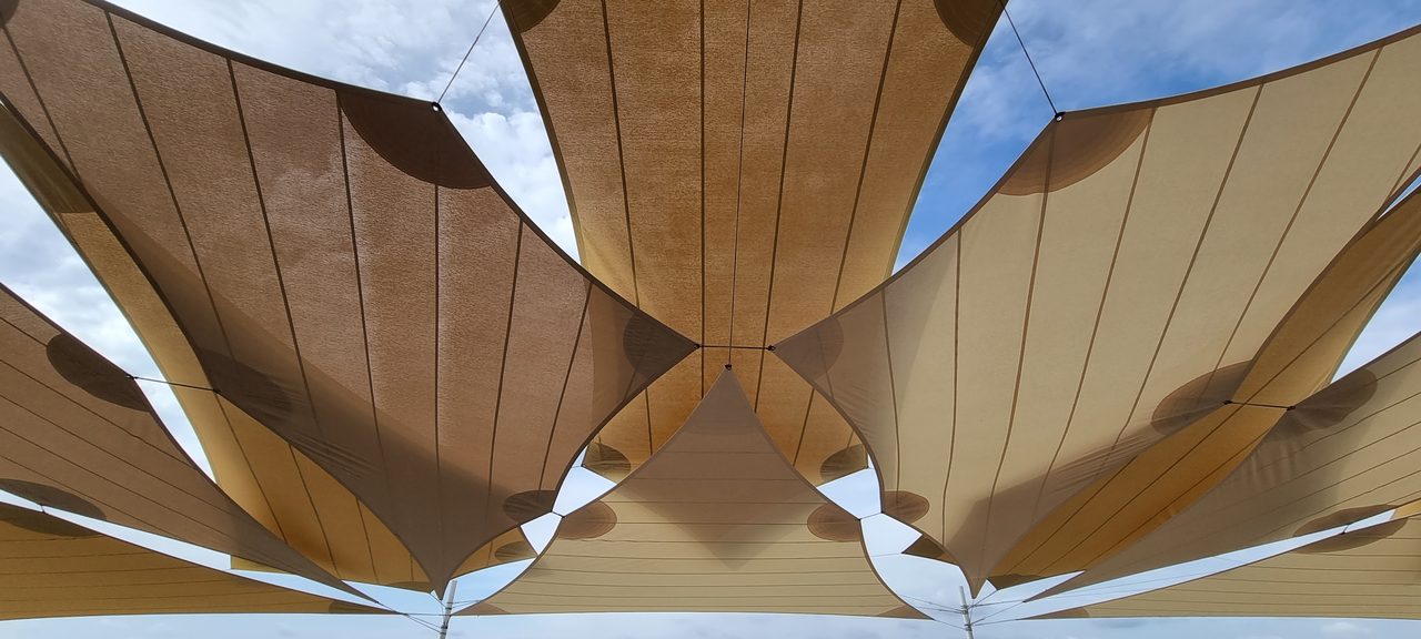 Voiles sable au-dessus des vignes, Champagne